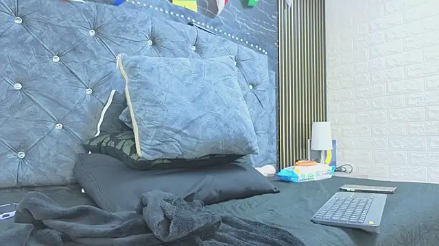 diosagolden Adlı Modelin Canlı XXX Sohbeti