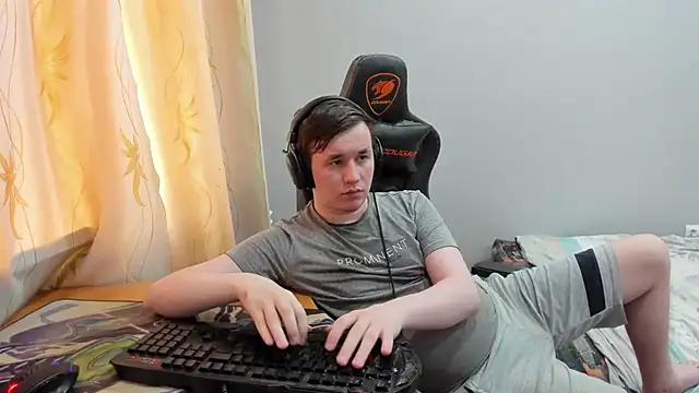 iliaskrislove XXX чат на живо