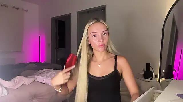 Naughtyblondex Live XXX-chat