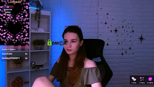 angie_foxy1's Live XXX Chat
