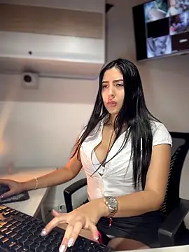 I_AM_SOPHIE_ Adlı Modelin Canlı XXX Sohbeti