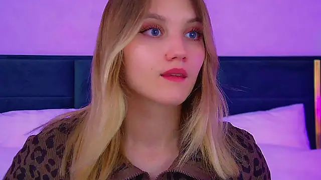 StacyEvances Adlı Modelin Canlı XXX Sohbeti