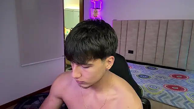 CHRIS_MORGAN1 élő XXX-chatje