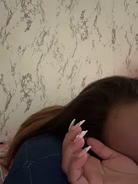 Ponthip XXX чат на живо