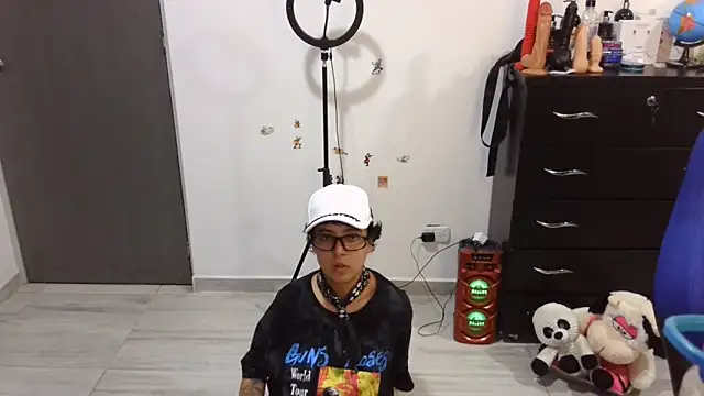thomascooper7 Live XXX Chat