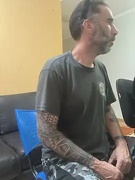 XXX chat uživo modela Tiojhonny