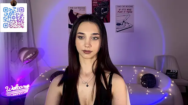 LinaMour Chat XXX live