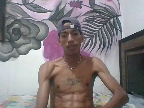 AlbertBigCock 即時 XXX 聊天
