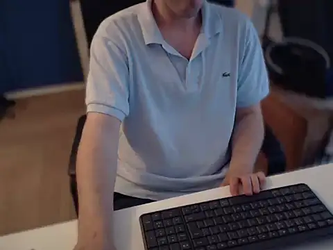 XXX chat uživo modela BraveCouple