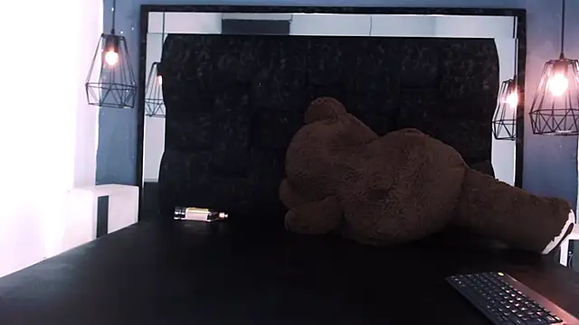 Chat +18 de Lian_Jacob ao vivo