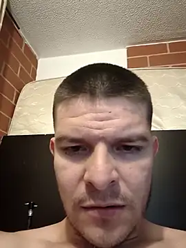 Онлайн чат XXX felipeboyx