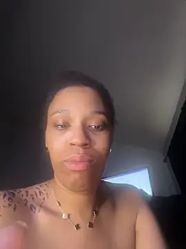 YeahhhitsBreezy's Live XXX Chat