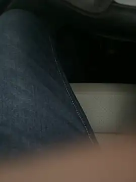 sexyboii_9 Show in webcam