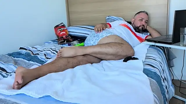 Chat XXX en directo de Hairy_bear86