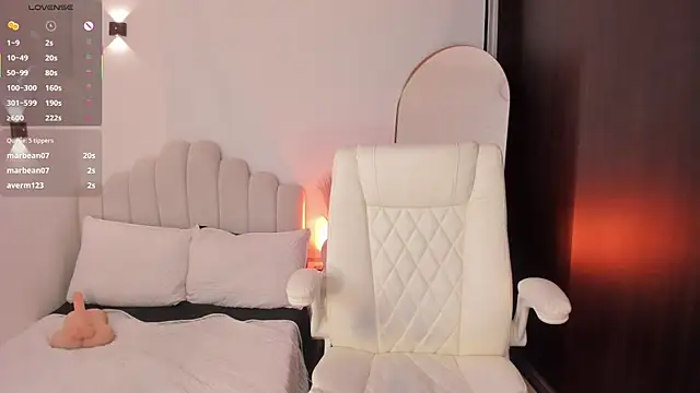 AmberLewis_ 即時 XXX 聊天