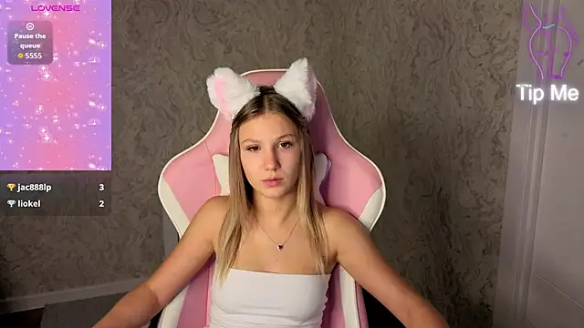 Angelina_Becker XXX чат на живо