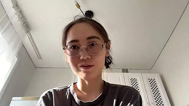 XXX chat uživo modela VickieTrudo