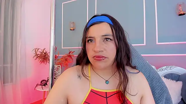 TaraTaylorr – Live XXX-chat