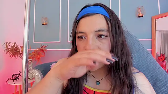TaraTaylorr's Live XXX Chat