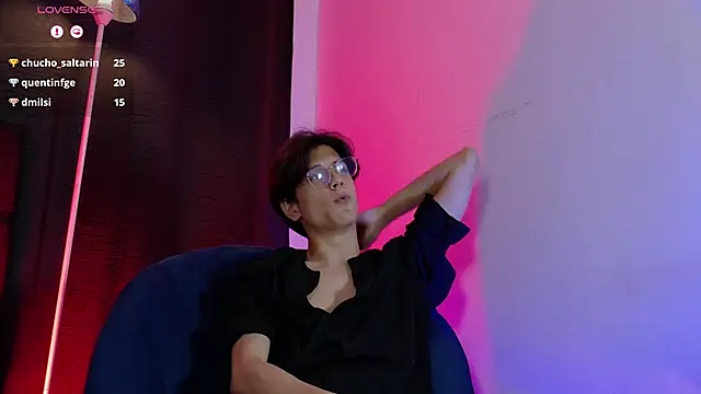 צ'אט XXX בשידור חי של lui_x_dust