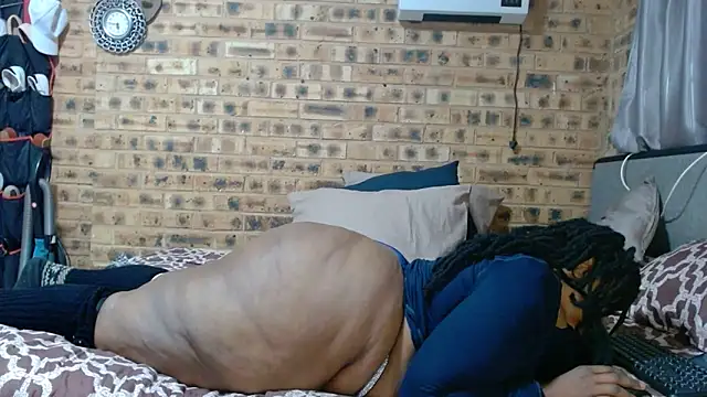 AFRICANBOOTYLICIOUS live XXX chat