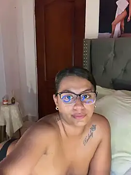 ema_zoe Adlı Modelin Canlı XXX Sohbeti
