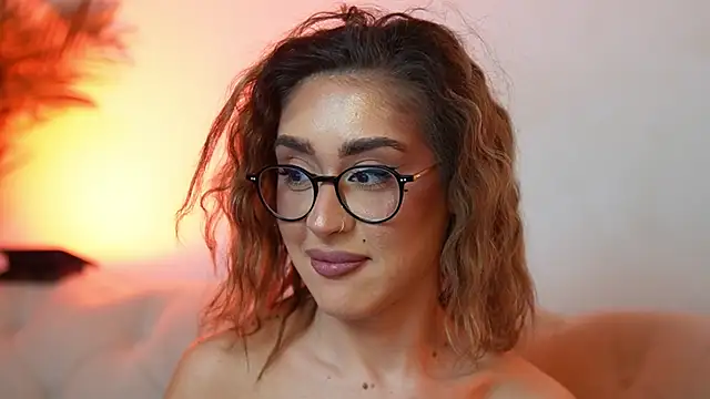 AileenKiss Chat XXX live