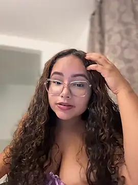 CurlyGirl_1 – Live XXX-chat