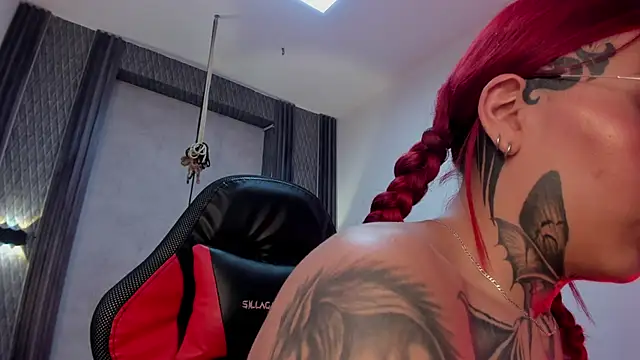 selene_red_ Live XXX Chat
