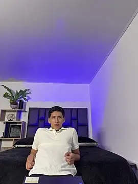 SantiLux_ – Naživo XXX chat