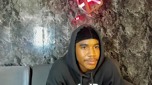 Chat +18 de axel_silva4 ao vivo