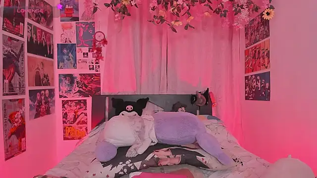 MissCurvyTop Chat XXX live
