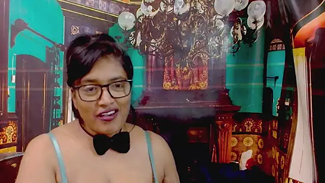 Živý XXX chat IndiaBlackPanther