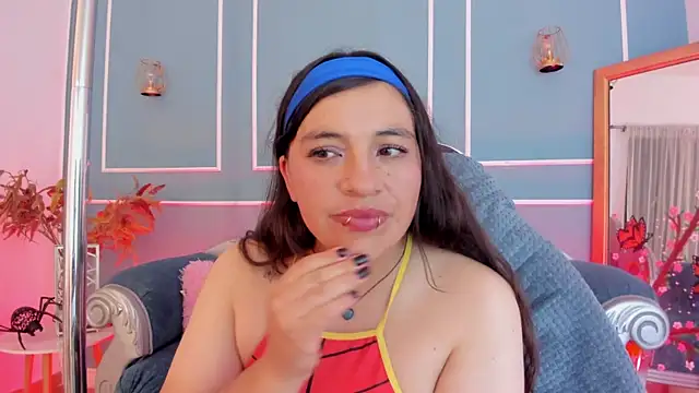 TaraTaylorr's Live XXX Chat
