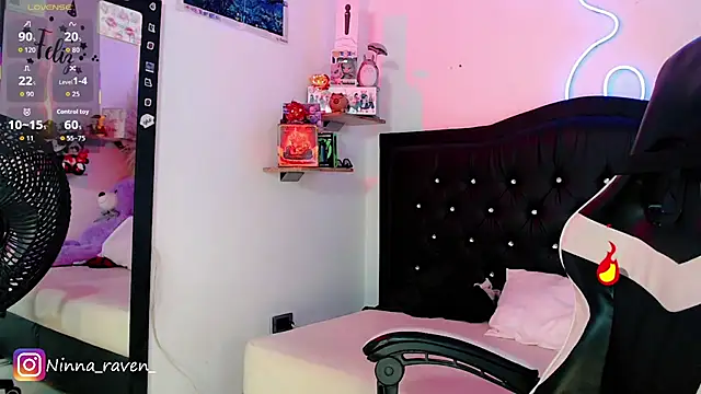 Ninna_ravenn Chat XXX live