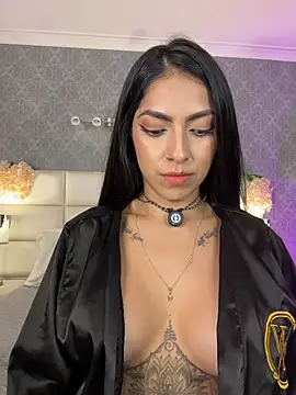 Chat +18 de Celeste_Amber ao vivo
