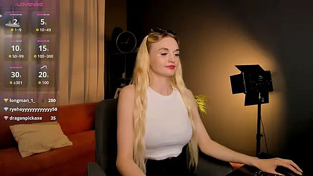 Mila__Lux 现场XXX聊天