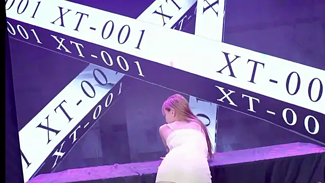 Xt-001 라이브 XXX 채팅