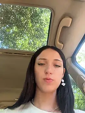 دردشة DollyTall الجنسية المباشرة