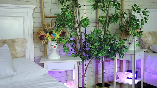 XXX chat uživo modela EmillyBronte