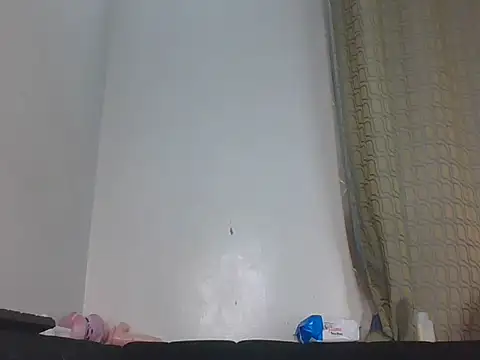 Živý XXX chat petite_jenn_