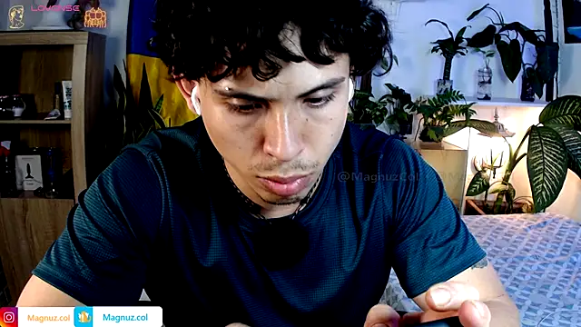 Magnuz_Col Live XXX Chat