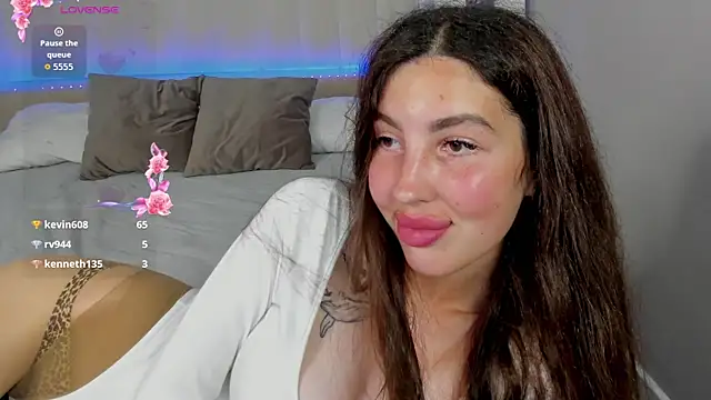 XXX chat uživo modela LiraRevery