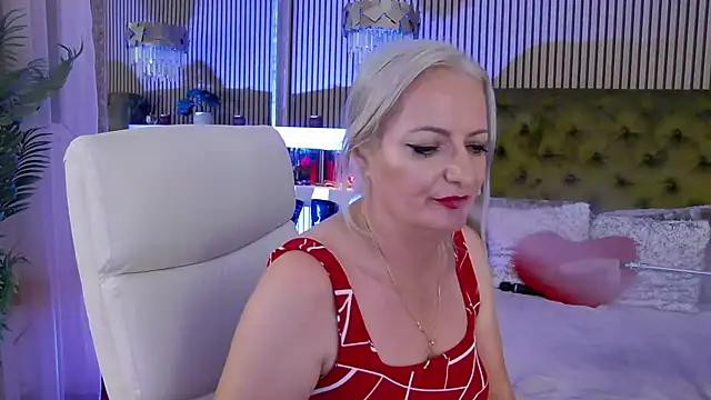 LadyTouch's Live XXX Chat
