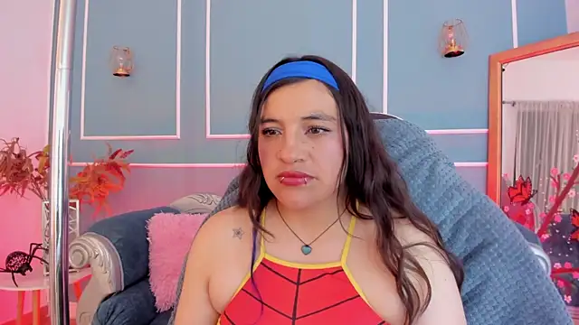TaraTaylorr Chat XXX in diretta
