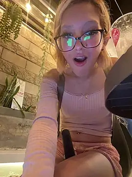 Онлайн чат XXX SweetBunnyGF