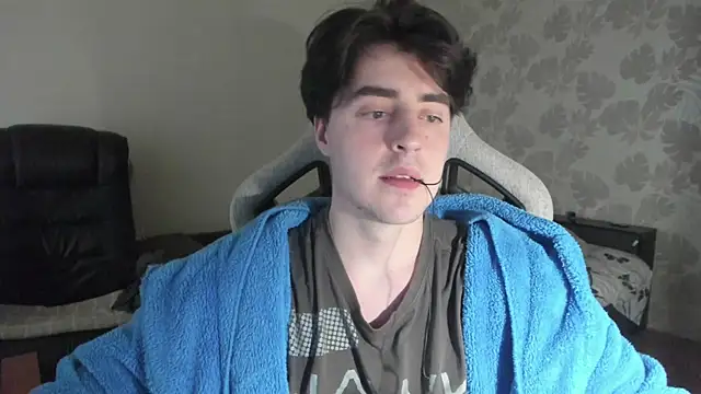 Knuckles17 Live XXX-chat