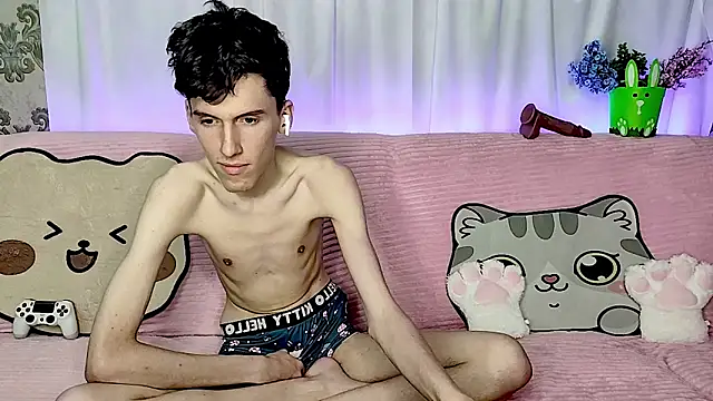 GoodBoyLuca's Live XXX Chat
