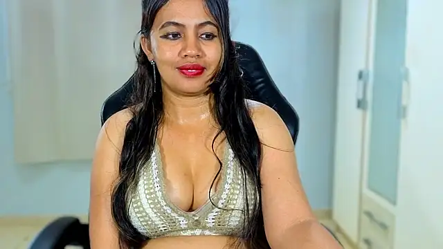 Chat +18 de FannyXhot ao vivo