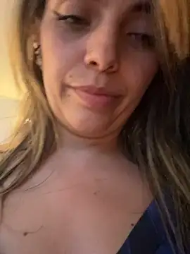Chat +18 de MailynFoxx ao vivo